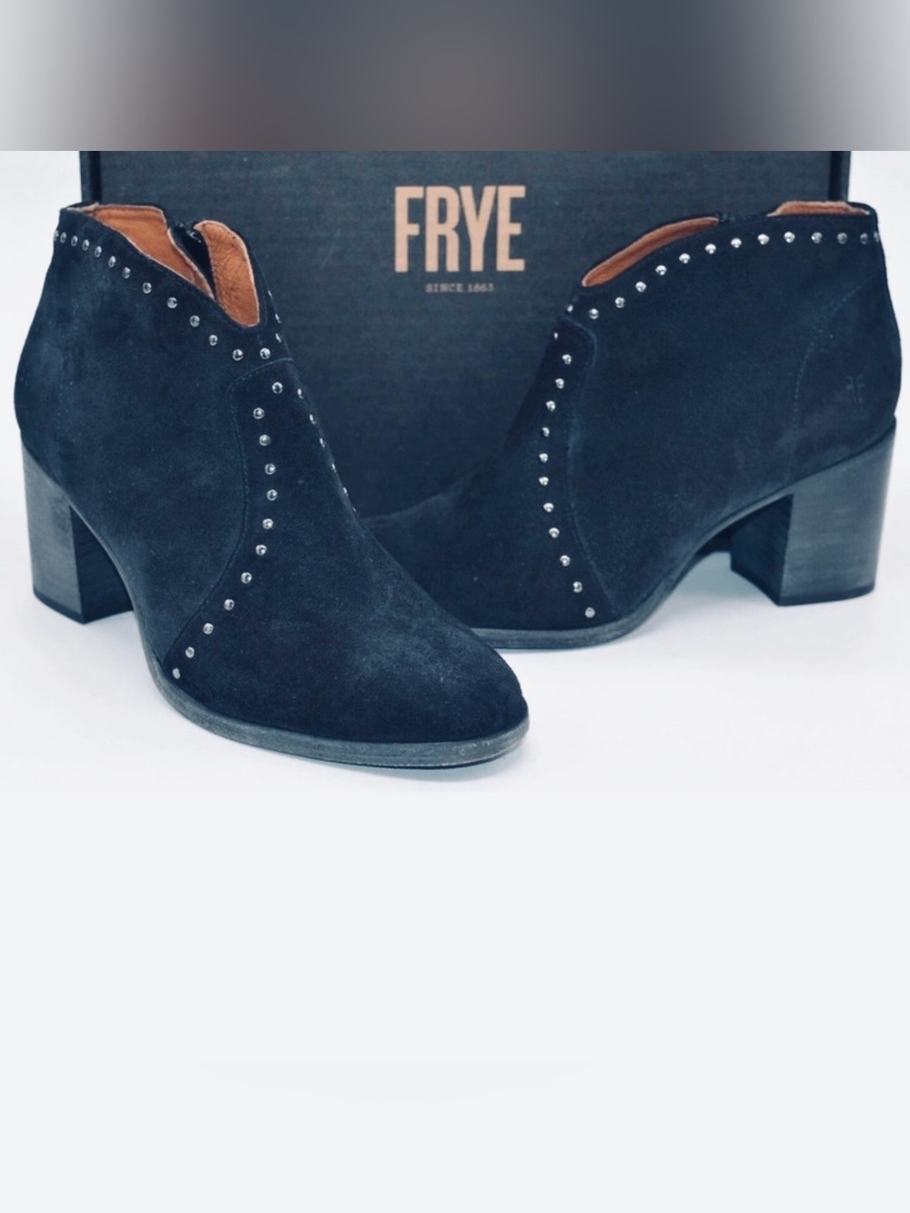 🔥🔥🔥💕FRYE ITALIAN BLACK SUEDE NORA STUDDED RIVETS ZIP SHORT BOOTS SIZE 9 💕👢👢NIB!